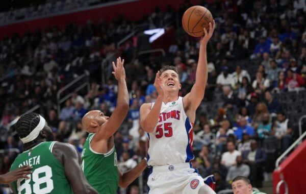 Detroit nadoknadio veliki zaostatak i pobedio na otvaranju NBA sezone