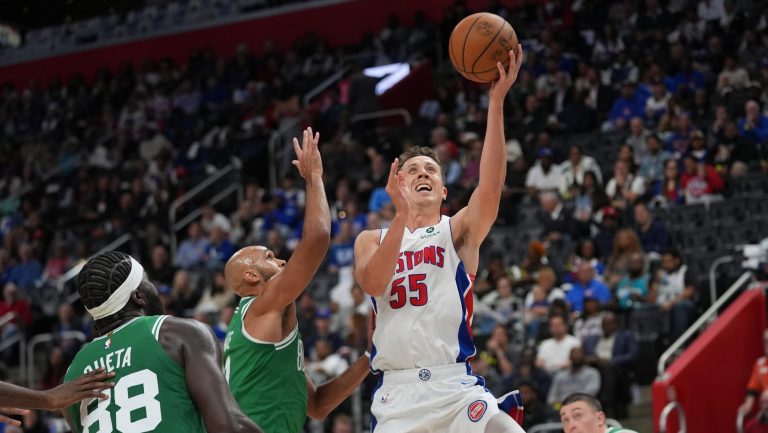 Detroit nadoknadio veliki zaostatak i pobedio na otvaranju NBA sezone