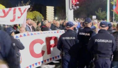 Policija razdvojila pristalice Studentske liste i SNS-a u Kragujevcu (VIDEO)