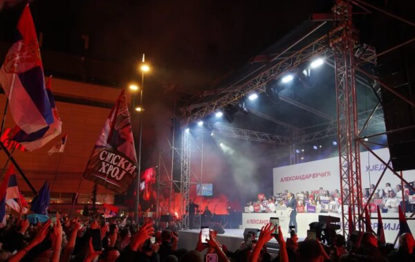 Održan skup SNS-a u Nišu: Vučić rekao da je veliku energiju uložio u taj grad, obratili se i Tomislav Nikolić i Milorad Dodik (FOTO, VIDEO)