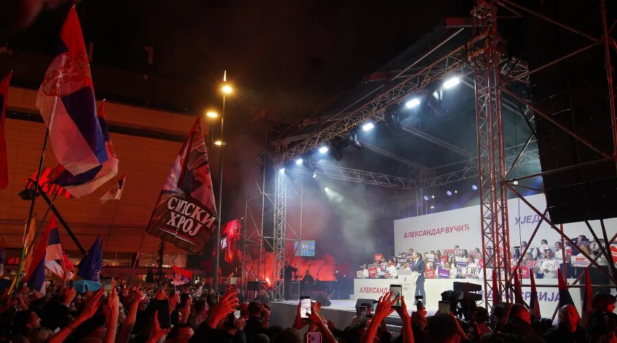 Održan skup SNS-a u Nišu: Vučić rekao da je veliku energiju uložio u taj grad, obratili se i Tomislav Nikolić i Milorad Dodik (FOTO, VIDEO)