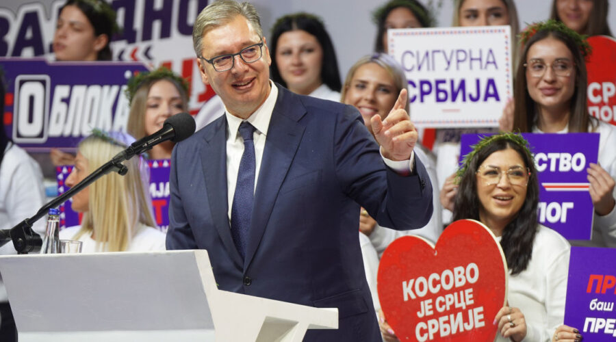 Vučić u Nišu: Nadležni organi će reagovati na svaki incident na dan izbora, naše pristalice da ostanu mirne
