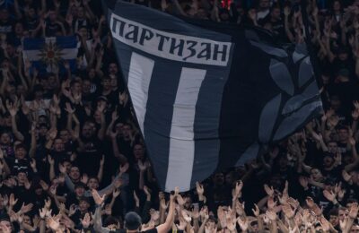 Policija intervenisala: Tuča navijača Partizana i Zvezde u Areni (VIDEO)