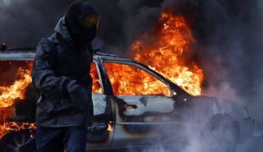 Francuska mobiliše 80.000 policajaca i žandarma uoči novih protesta: Na ulice izlaze specijalci i oklopna vozila