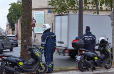 U pucnjavi u blizini Pariza jedan mrtav, nekoliko ranjenih, osumnjičeni uhapšen