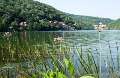 Poznato gde penzioneri najradije “troše” turističke vaučere