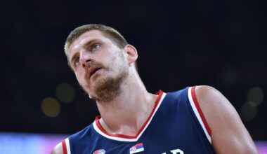 Loš početak sezone za Jokića /video/