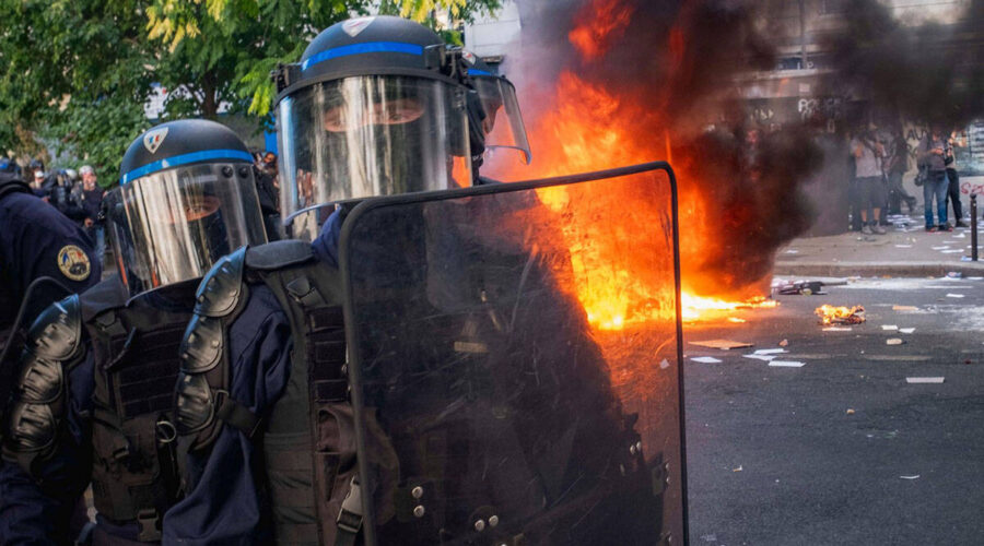 Na ulicama Francuske se očekuje do pola miliona ljudi: Vlasti strahuju od novog talasa nereda i pljački