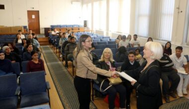 Grad Smederevo stipendira 44 učenika (FOTO)