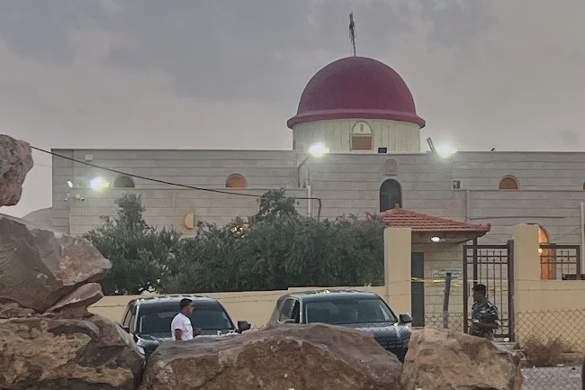Sedam osoba ubijeno u napadu na crkvu u Jordanu