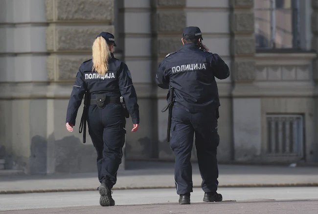 Bivši načelnici UKP i UBPOK pozvali policajce da ne skrivaju lica i da brane Ustav i zakone