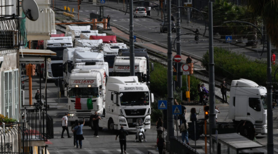 Protest kamiondžija na jugu Italije ne jenjava, uklonjene blokade na pojedinim putevima