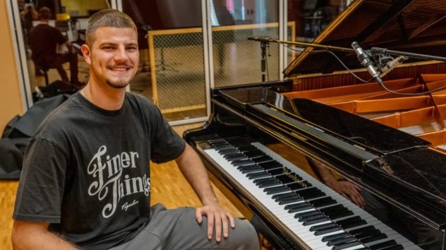 Stefan Jevtić iz Cuga u Švajcarskoj preko sluha stigao do autorske muzike | Srpska dijaspora