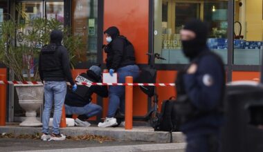 Jedna osoba ubijena, pet ranjeno u pucnjavi u predgrađu Pariza, Makron napad opisao kao „teroristički i rasistički“