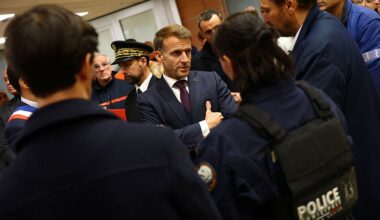Makron: Pucnjava kod Pariza teroristički čin, jedna osoba ubijena, pet ranjeno