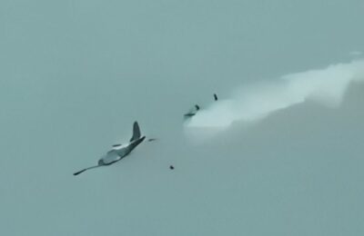 Četiri pilota poginula u padu dva vojna aviona