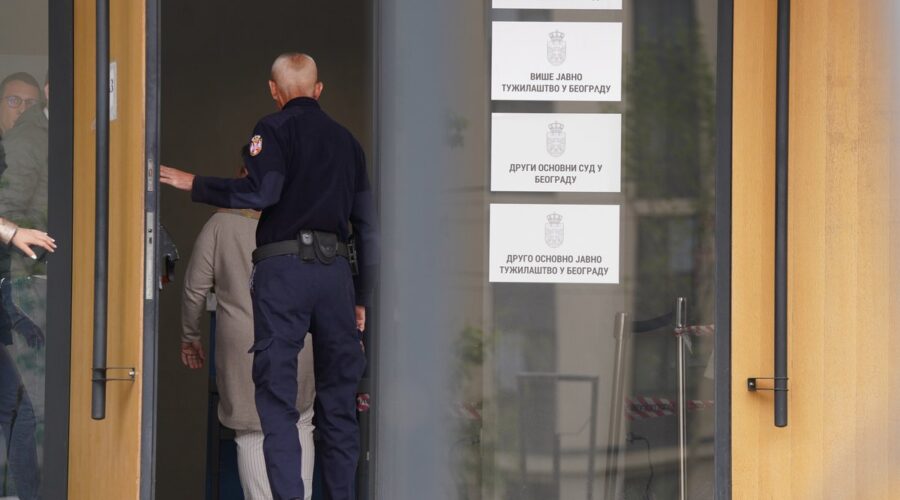 AKB: Pisarnica Višeg suda radiće van radnog vremena, to upućuje na očekivana hapšenja tokom izbora