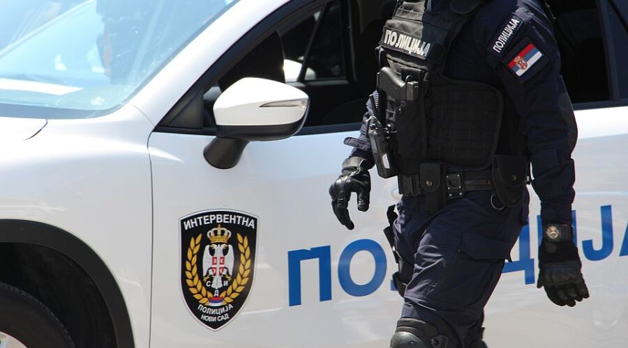 VJT o hapšenju u Novom Sadu: Pronađene improvizovane eksplozivne naprave i opasno oruđe