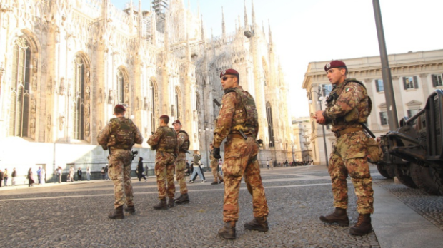 Milano u pripravnosti – vojska i oklopna vozila na ulicama, demonstranti menjaju plan okupljanja