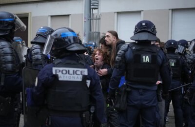 Francuske vlasti: Oko 1.000 ljudi privedeno tokom protesta širom zemlje