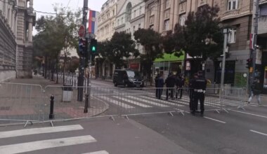 Policija zatvorila saobraćaj u delu Ulice kralja Milana gde se nalazi RIK i Predsedništvo Srbije