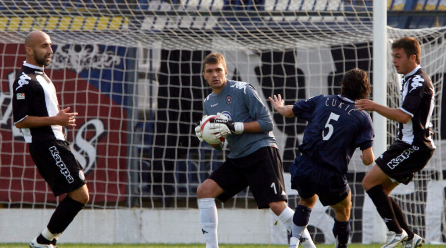 Tuga u Humskoj: Partizan se oprostio od Darka Božovića!