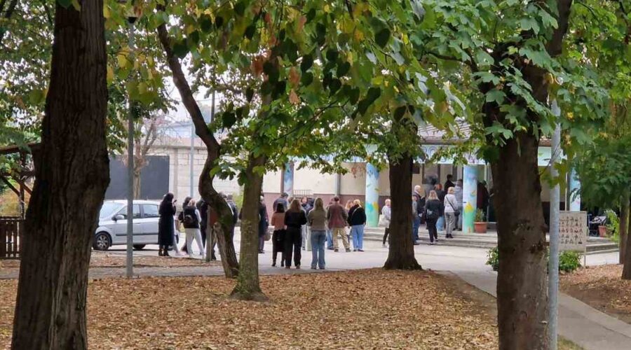 Izlaznost do 13 časova 41,1 odsto, objavila CRTA