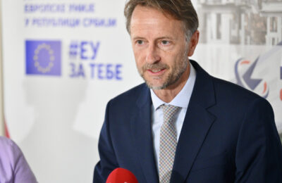 Šef Delegacije EU u Srbiji zabrinut zbog incidenata na biračkim mestima, pozvao na mir i uzdržanost