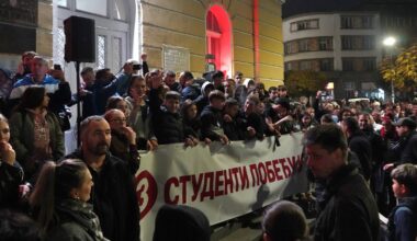 „Odlazi, nakon Viktora Orbana još jedan diktator“: Hrvatski mediji o rezultatima izbora u Srbiji