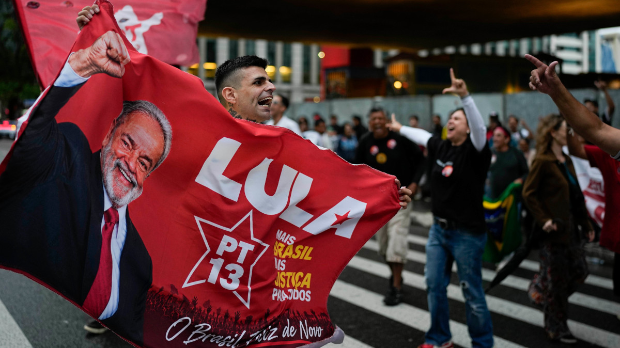 Lula pobedom nad Bolsonarom u drugom krugu izbora u Brazilu osvojio novi predsednički mandat