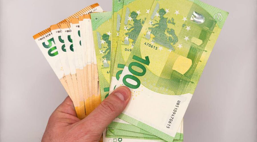 Narodna banka Srbije objavila kurs evra za 26. oktobar: Po ovim vrednostima menjačnice prodaju valute