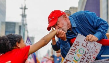 Lula pobijedio na povijesnim predsjedničkim izborima; Bolsonaro odbija priznati poraz