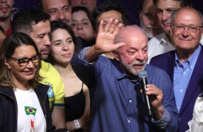 Lula ponovo izabran za predsednika Brazila u drugom krugu izbora, Bolsonaro odbija da prizna poraz
