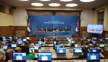 Deo članova RIK-a tražio izvinjenje biračima u inostranstvu, optužili većinu za teror nad manjinom