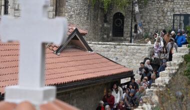 (Foto) Veliki broj vernika na Kalemegdanu: Građani slave Svetu Petku