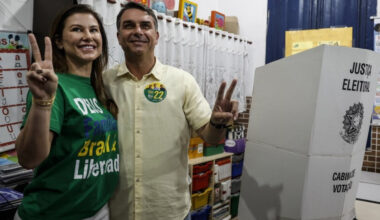 Flavijo Bolsonaro sa porodicom ušao u Ameriku