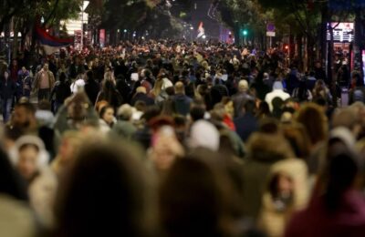 Posle izbora u Srbiji: Ko je ćutao dok su studente zabranjivali u Banjaluci, prvi je pevao kad su pobedili