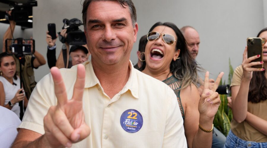 Flavio Bolsonaro navodno pobegao iz Brazila, Tramp mu odobrio ulazak u SAD