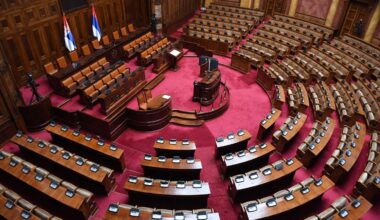 Šebek: Ponavljanje izbora na oko 50 biračkih mesta, konačni rezultati čekaju završetak glasanja