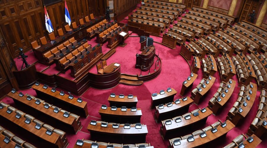 Šebek: Ponavljanje izbora na oko 50 biračkih mesta, konačni rezultati čekaju završetak glasanja