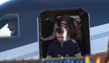 Flavio Bolsonaro stigao u Majami nakon što je odbio da preda pasoš brazilskim vlastima