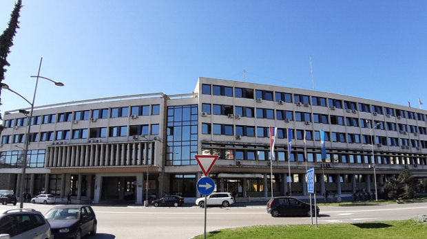 Pogačar predao zahtev za ostavku gradonačelnika Novog Sada – Mićin: Birali su me odbornici Skupštine