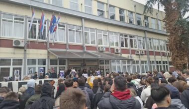 Odložena sednica o smeni dekana DIF-a Patrika Drida zbog bezbednosti