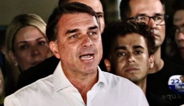 Izbegao u SAD i proglasio se za predsednika