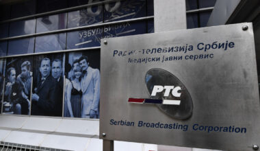 Izvinjenje novog uredništva RTS pročitano u Dnevniku 2, studenti u blokadi poručili da prihvataju samo ostavke