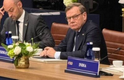 Vadeful na sastanku G20 odbio da bude uslikan sa Lavrovom