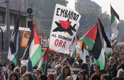 “POLOŽITE ORUŽJE, POVEĆAJTE PLATE”: Italijani na ulicama