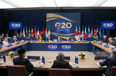SAD odustale od grupne slike učesnika skupa G20 posle protivljenja Evropljana zbog Lavrova