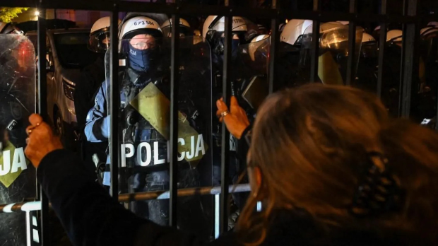 Politička kriza u Poljskoj dostigla vrhunac, policija raspoređena ispred Ustavnog suda