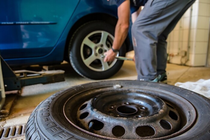 ​ Od sutra obavezna upotreba zimskih guma i auto-opreme ​